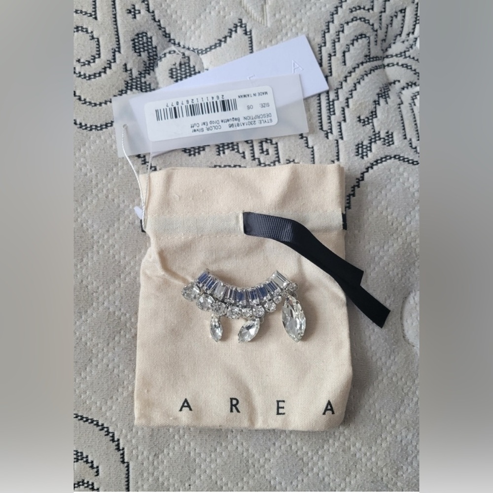 AREA Silver Crystal Earcuff